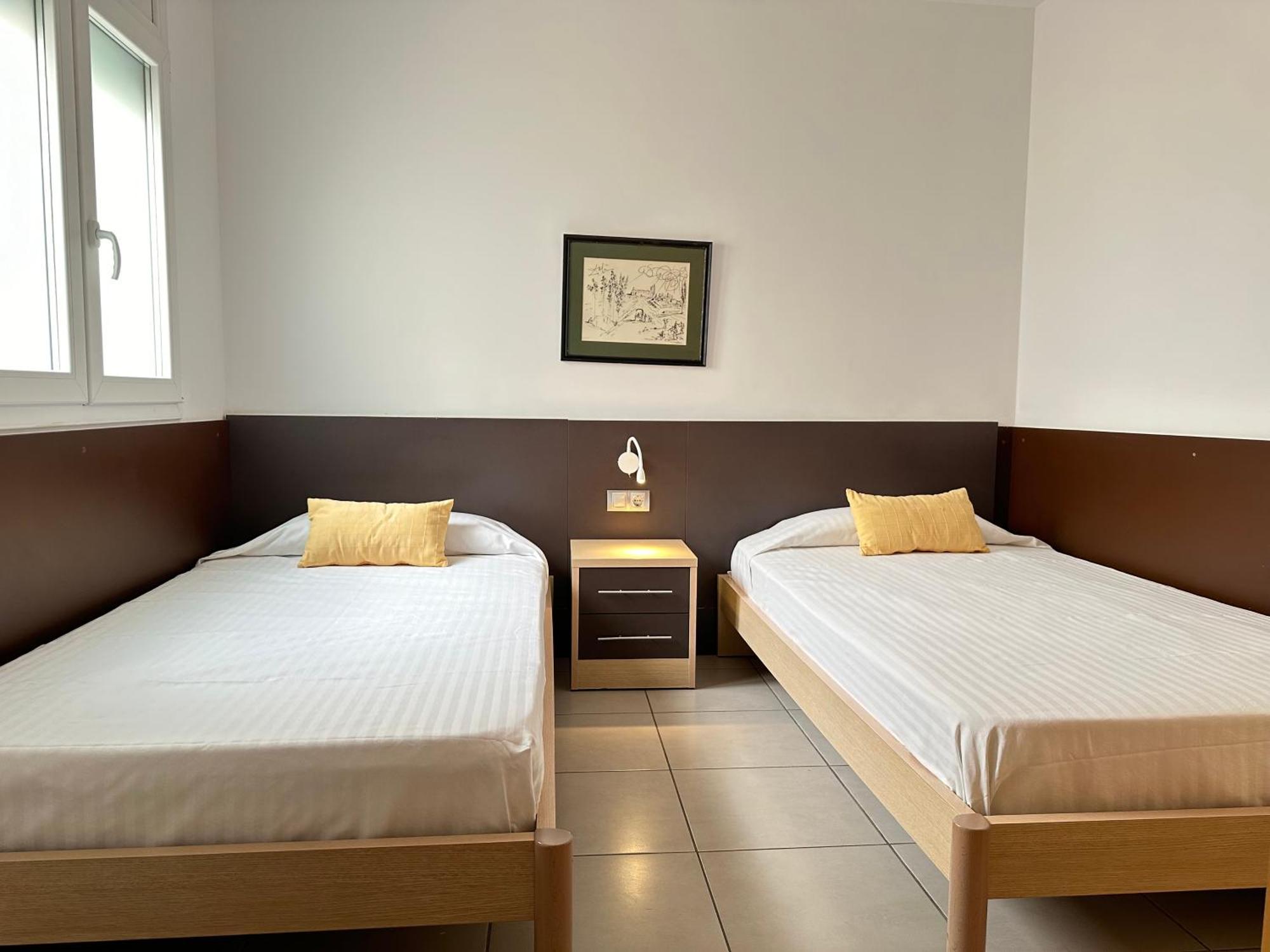 Agi Drugstore Apartments Roses Luaran gambar