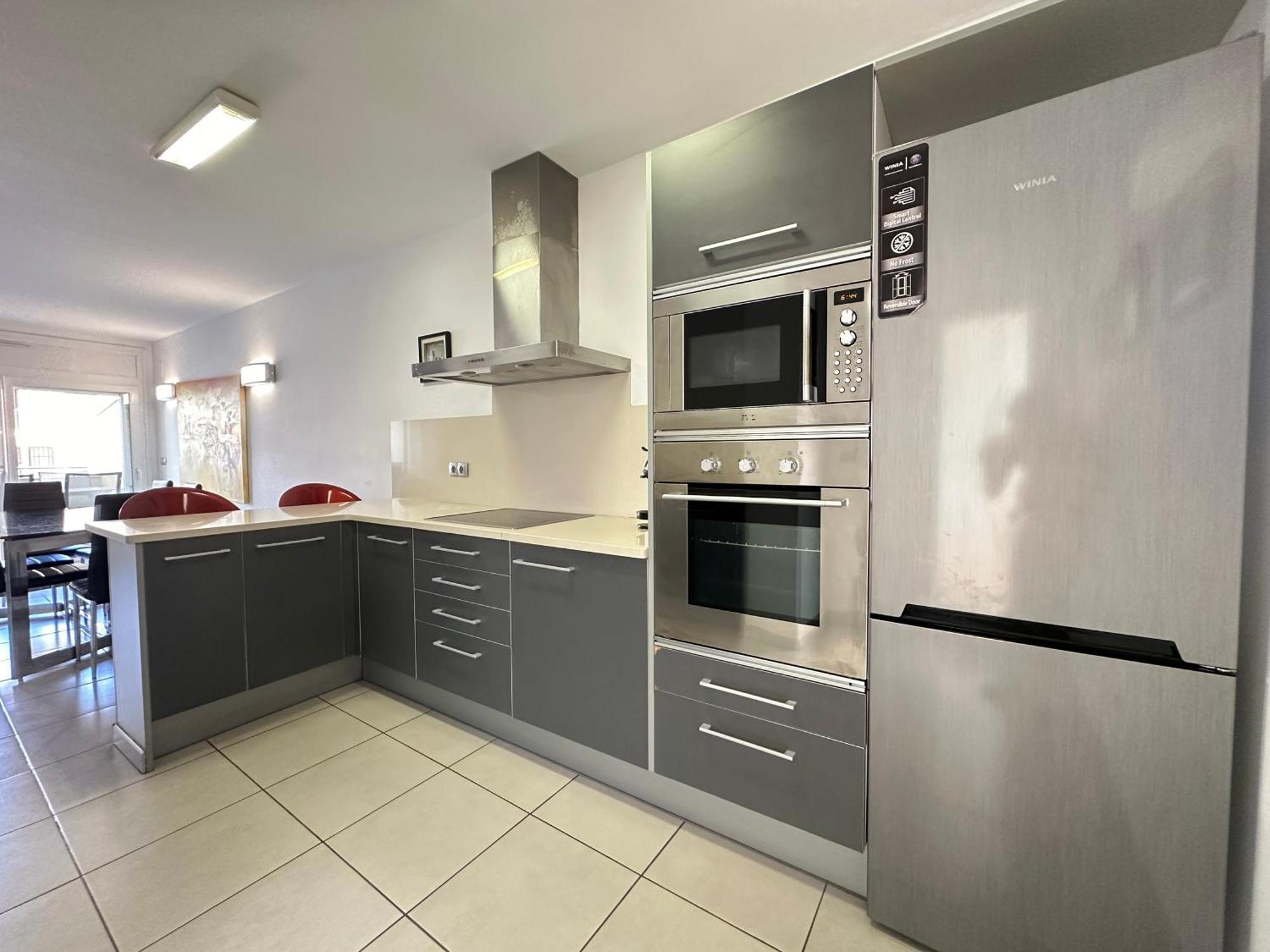 Agi Drugstore Apartments Roses Luaran gambar
