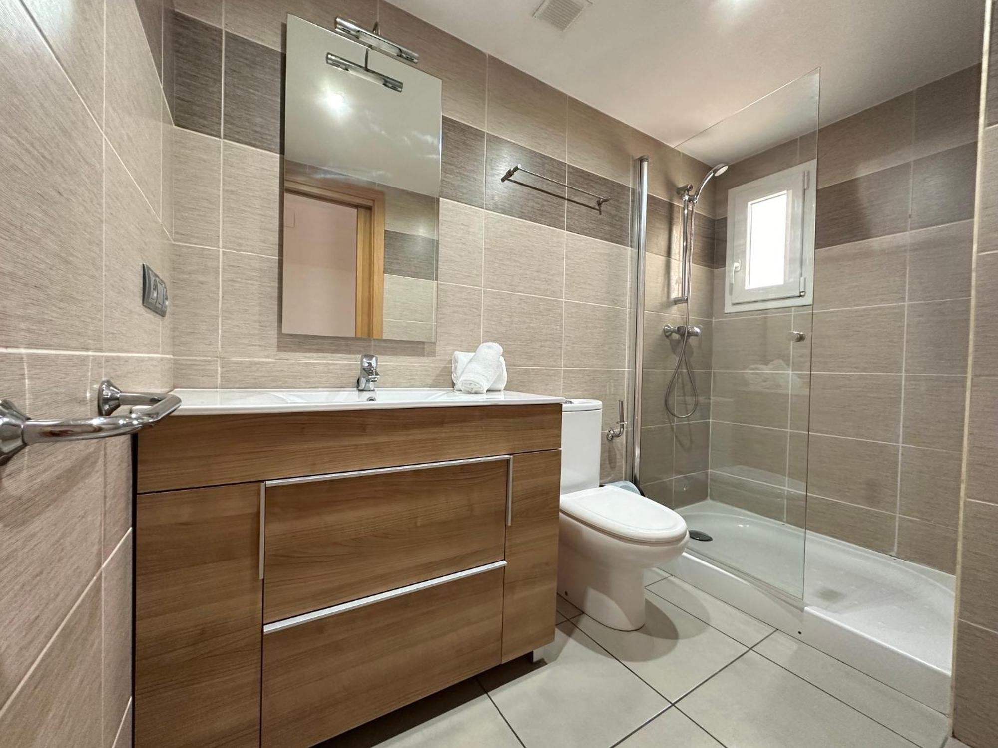 Agi Drugstore Apartments Roses Luaran gambar