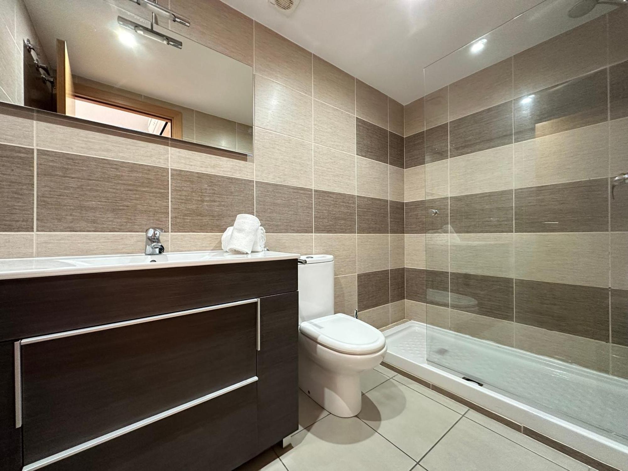 Agi Drugstore Apartments Roses Luaran gambar