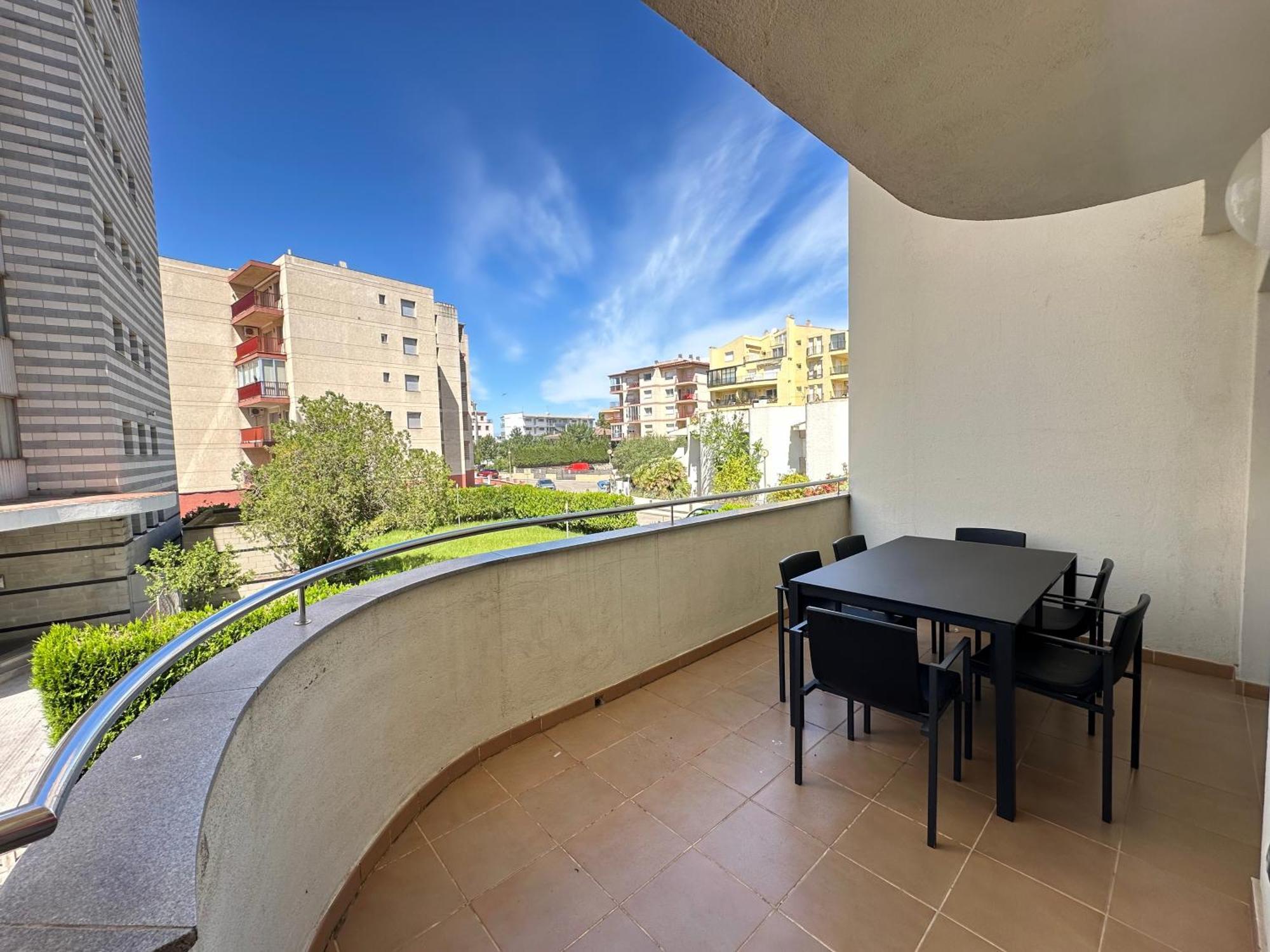 Agi Drugstore Apartments Roses Luaran gambar