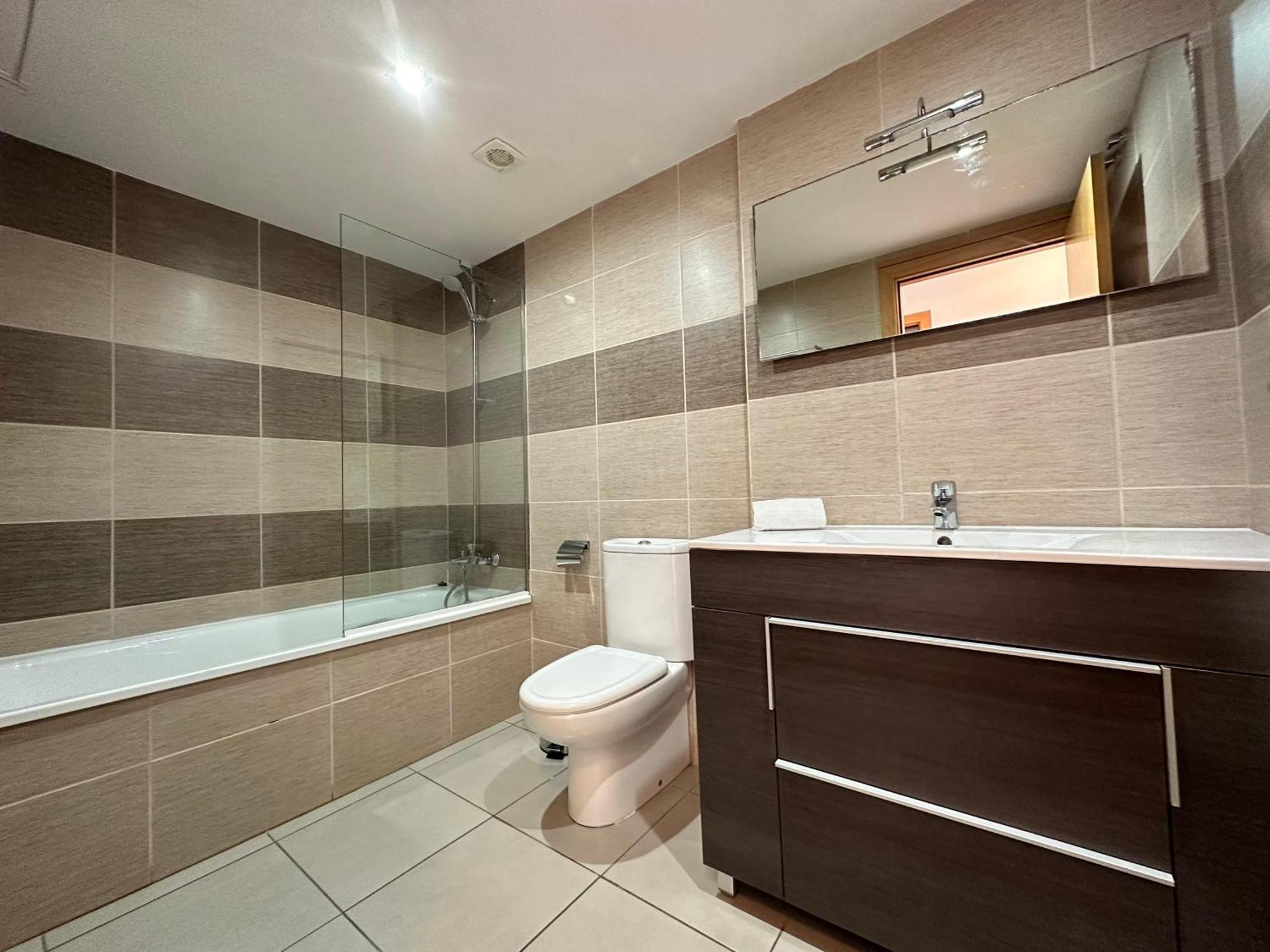 Agi Drugstore Apartments Roses Luaran gambar